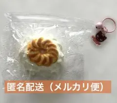 M*a様 LUCK CAT スクイーズ　スワールクリームクッキー　ラックキャット