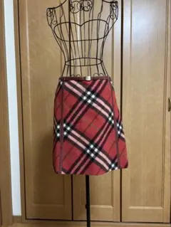 Burberry blue label 赤 チェック　スカート 38サイズ