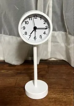 スタンド型 アラーム付き置き時計　連続秒針 ホワイト