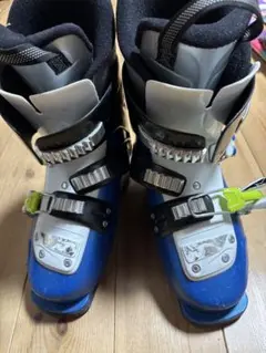 Nordica T2 子ども用スキー用ブーツ22.0〜23.5cm