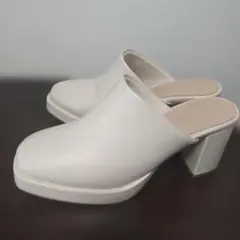 ホワイト ミュール 約8cmヒール