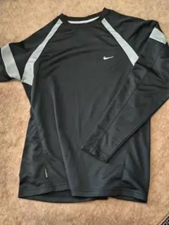 ★NIKE ・スポーツウェア・トレーニング用・XL・長袖・ブラック/ホワイト★