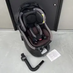 Combi チャイルドシート 360°回転