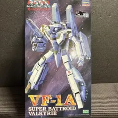 中古品 マクロス ４点セット 可変バルキリー アタックトマホーク他 中古品 マクロス 4点セット 可変バルキリー アタックトマホーク他