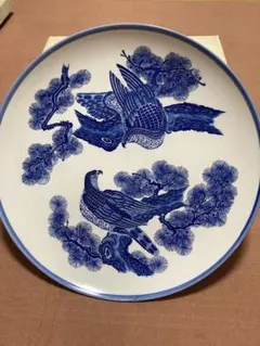 青い鳥と松のデザインの大皿　期間限定価格です‼️