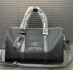 ARC'TERYX ブラックレザーボストンバッグ