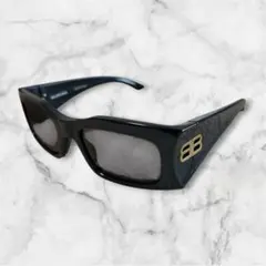 MIUMIU サングラス オーバル グリンプス ブラック ロゴ - メルカリ