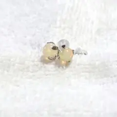 エチオピアンプレシャスオパールスタッドピアス4㎜
