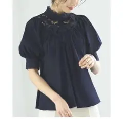 ※週末限定価格※【美品】トライアングルレースブラウス/ネイビー/半袖/9号/M