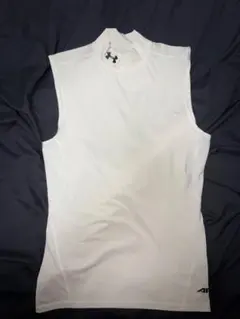 美品⭕️Under Armour ノースリーブ モックネック ホワイトのサムネイル
