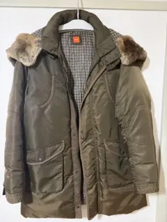 HUGO BOSS ミリタリージャケット US44R ラビットファー付きのサムネイル