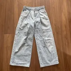 ライトブルーワイドレッグデニムパンツ