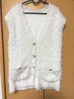 アルページュストーリー フリンジニットベスト 白 M - メルカリ