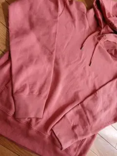 UNIQLO　パーカー　 Mサイズ　テラコッタ