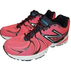 美品ニューバランスNew Balance W870V2ランニングシューズ23.5