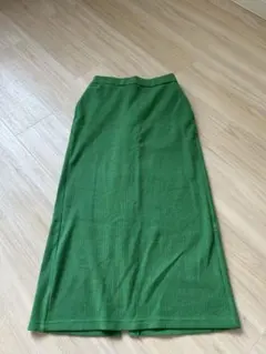 【美品】未使用に近いGU グリーン ロングスカート スリット入り ウエストゴム