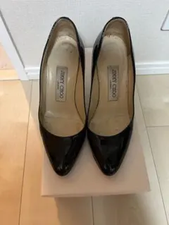 JIMMY CHOO パテントブラック ハイヒール35