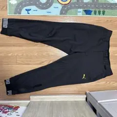PUMA ブラック ジョガーパンツ