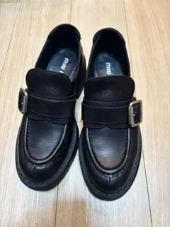 miu miu プラットフォーム ローファーのサムネイル