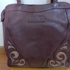 イビザ　ブラウンレザー トートバッグ　パイソン仕様の拘りデザイン