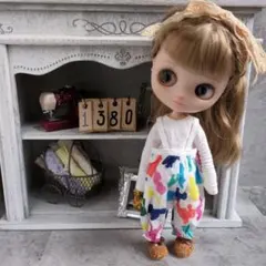 1380.ペイント吊りギャザーパンツとトップス　ミディブライスアウトフィット