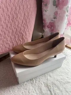 Viola & Emona 本革4.5cmラウンドトゥヒールパンプス ベージュ