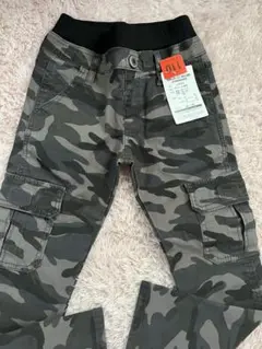 迷彩カーゴパンツ