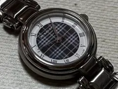 綺麗な稼働品です☺︎BURBERRY/バーバリーノバチェックレディースウォッチのサムネイル