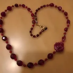 赤いビーズ ネックレス ローズモチーフ