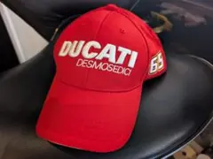 DUCATI DESMOSEDICI 赤キャップのサムネイル