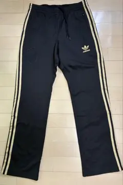adidas トレフォイル トラックパンツ ブラック ゴールド　Mサイズのサムネイル
