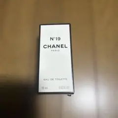 シャネル No19 オードゥ トワレット 19mlのサムネイル