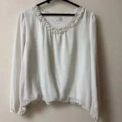 本日終了　最終値下げ　EMMA JAMES フリル付きホワイトブラウス Mサイズ