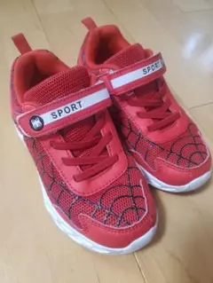 美品　赤いメッシュスニーカー SPORT　スパイダーマン　20cm