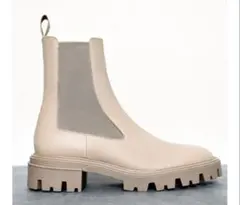 外未着用 ZARA ベージュ レザー サイドゴアブーツ トラックソール 26cm