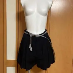 リリーブラウン　Lily Brown ネイビー　キュロット ベルト付きのサムネイル
