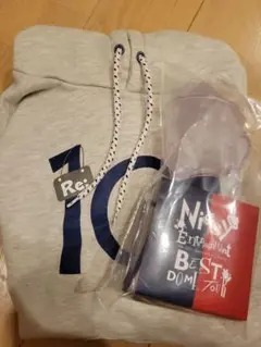 Nissy 10thパーカー 新品，未開封品‼️(Mサイズ) Nissy Best 10th グレー パーカー - メルカリ