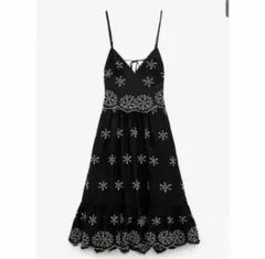 【美品】定価12000円　ZARAエンブロイダリーワンピースのサムネイル