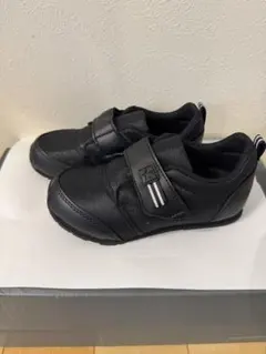 【新品未使用】【卒園式入学式】ムーンスター18cm