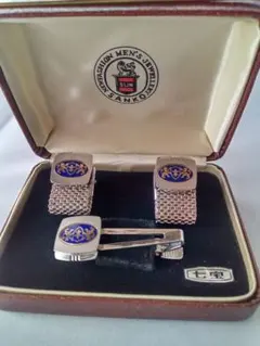 カフスボタン2個とネクタイピンセット