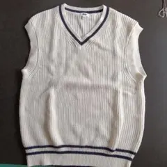 UNIQLO ホワイト Vネック ニットベスト S