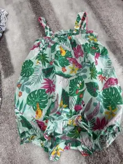 H&M フローラルプリント ロンパース EUR 80 2枚