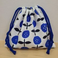 No.772　ハンドメイド　コップ袋　給食袋　巾着　ブルー　花柄　ボタン
