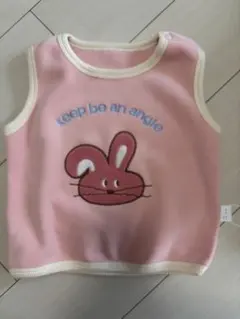 ウサギ刺繍のピンクフリースベスト　訳あり