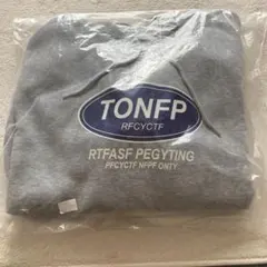 TONFPグレーパーカー