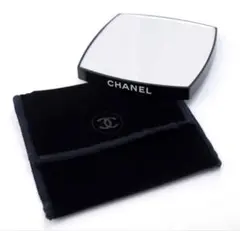 CHANEL スクエアミラー 専用ポーチ付き