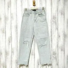 UNIQLO ユニクロ (22)　スラウチテーパードアンクルジーンズ　ダメージ