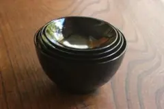 デッドストック！シンプルデザインに時代黒漆の美しい四つ椀（検漆器漆椀