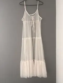 【美品・未着用】チュールティアードキャミワンピース　アイボリー　Mサイズ