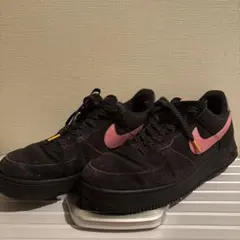 Nike ブラック/ピンク スニーカー